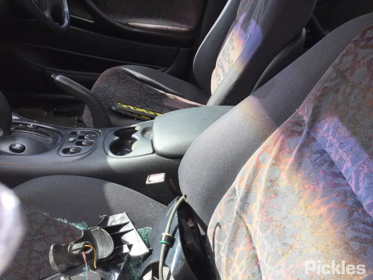 A289 - VT / VX Holden Commodore - Automatic Shifter Surround (powered windows)