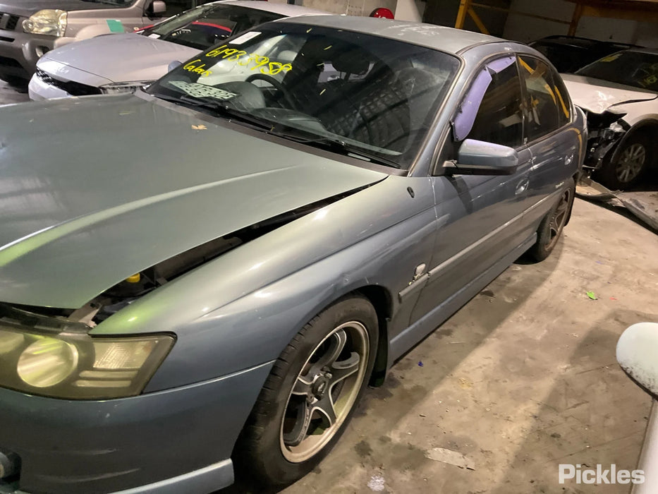 A268 - VZ HOLDEN CALAIS SEDAN - Front Guard (PASSENGER'S) - ODYSSEY BLUE #276M