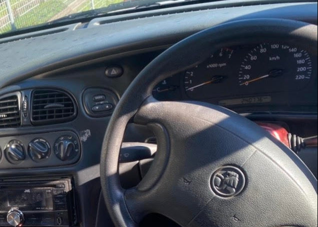 A023 - VT Holden Commodore - V6 Auto Cluster - 240, 736kms