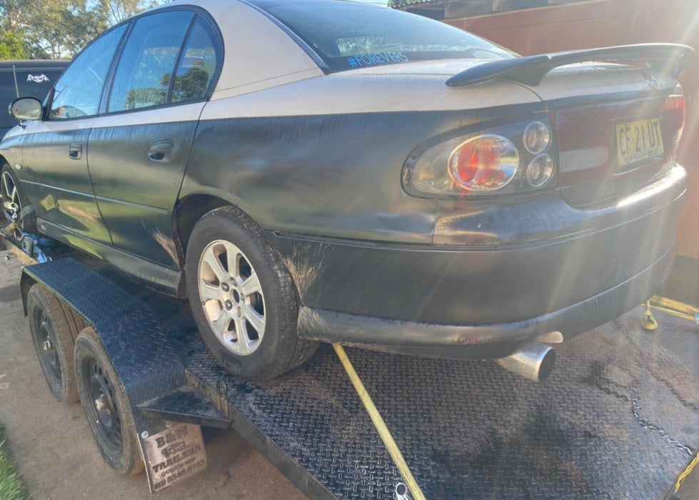 A023 - VT Holden Commodore - V6 Auto Cluster - 240, 736kms