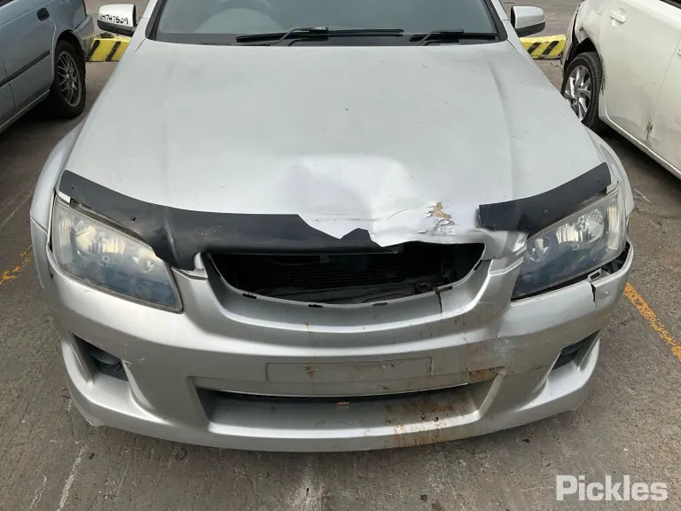 A243 - VE HOLDEN COMMODORE SEDAN - Wiper Arm (DRIVER'S)
